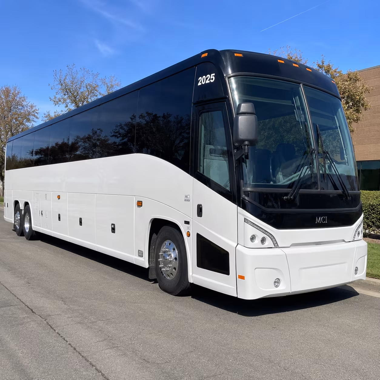 charter buses for mammoth cave and day trip field excursions