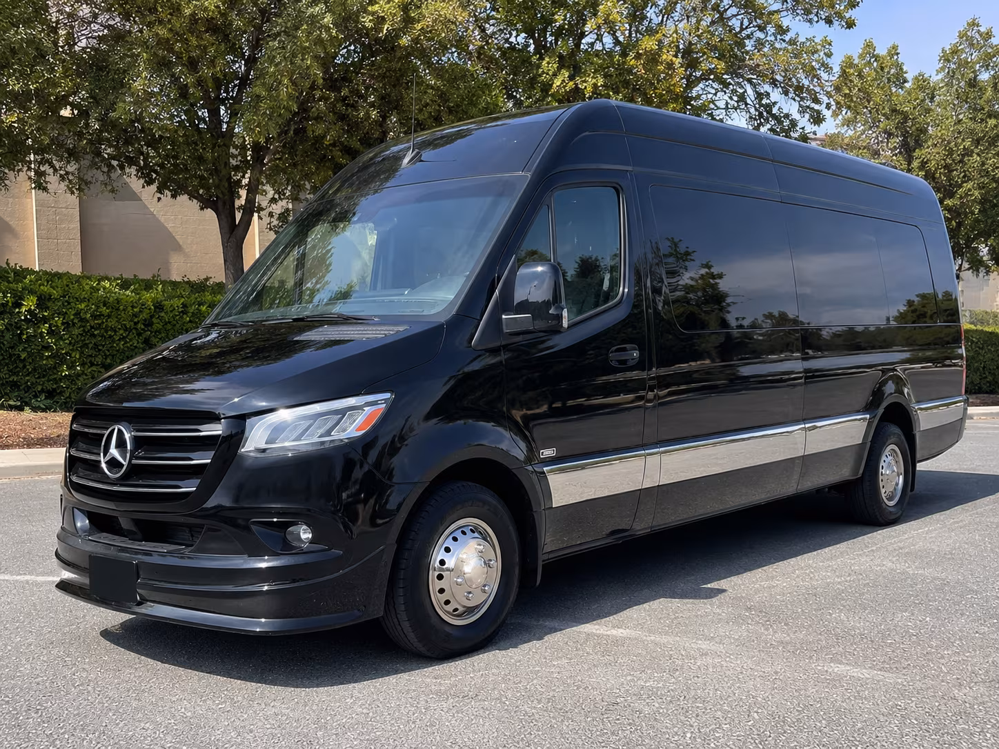 easily book transportation for your next prom 1