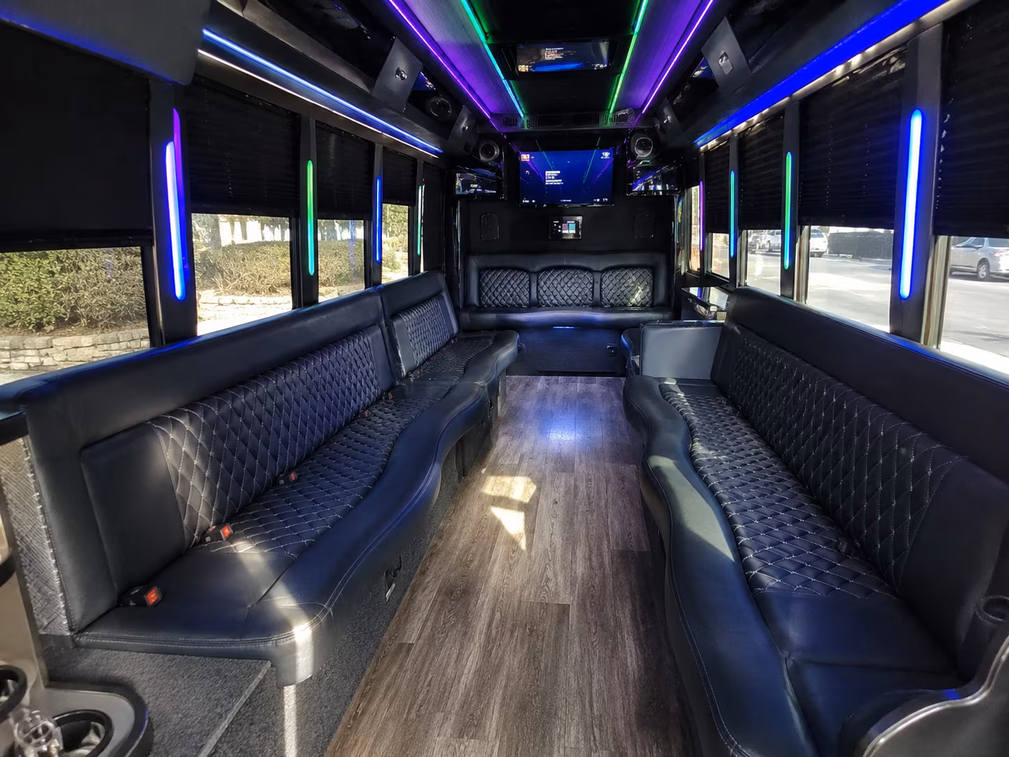 louisville 15 passenger party bus interior