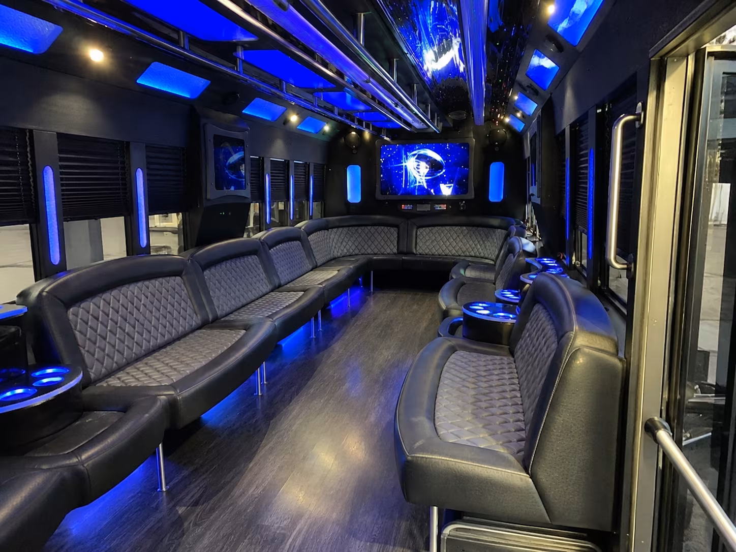 louisville 28 passenger party bus interior