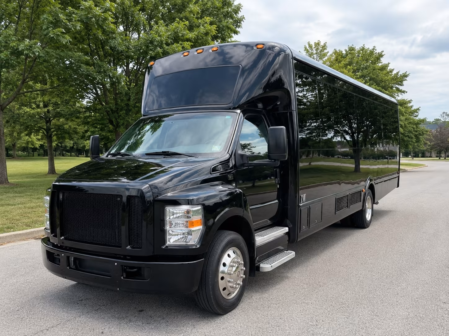 louisville corporate party bus rental