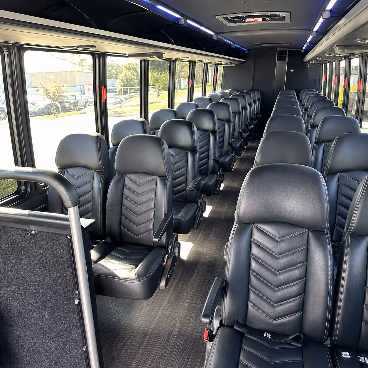 minibus rentals for small group wine tours along the kentucky wine trail