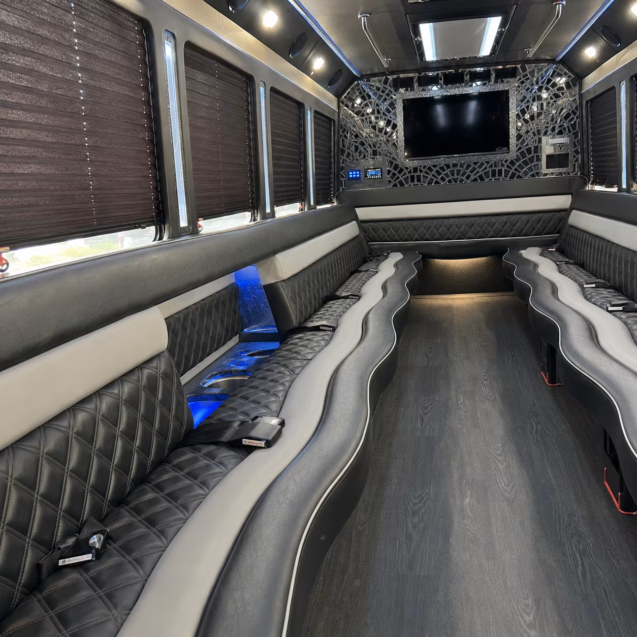 why rent using louisvilleminibuscompany com